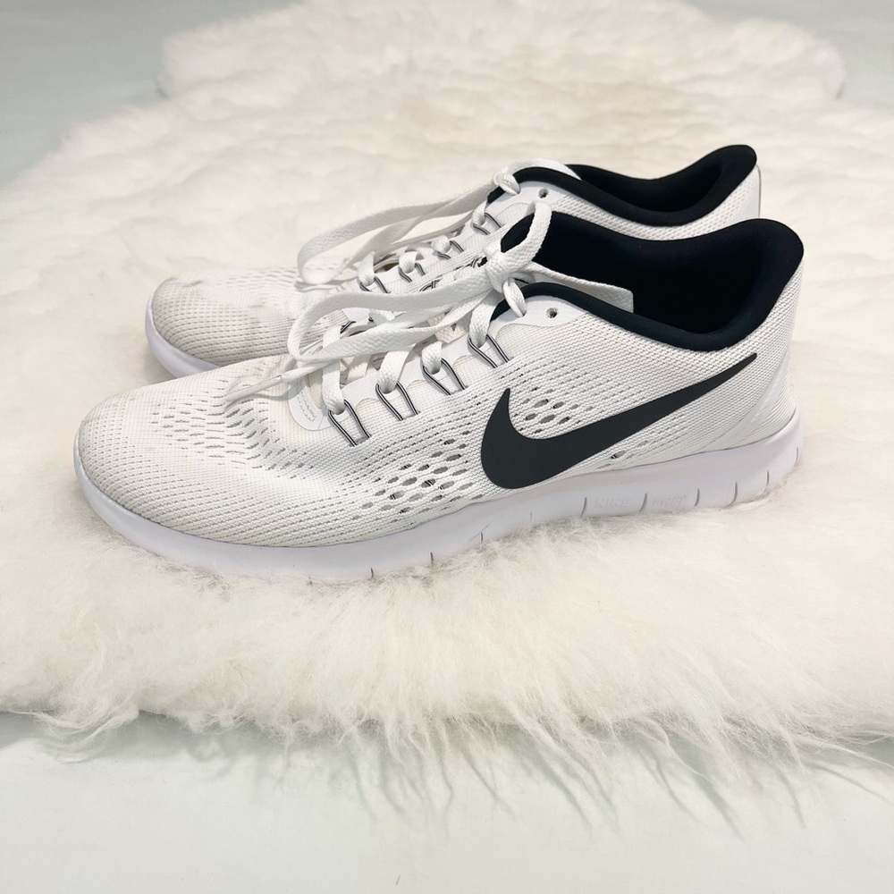 Nike Free Women’s White Size 7.5 Nike Running Shoe